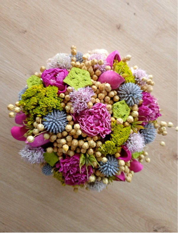 Ikebana zo sušených kvetov